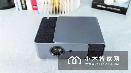 当贝投影F1评测之外观篇：平凡但不平庸，简约却不简单