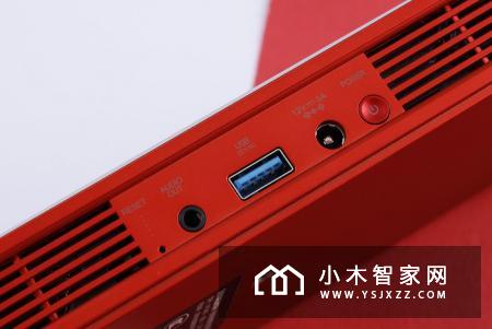 创维小湃智能投影P2性价比非常高的微型投影神器