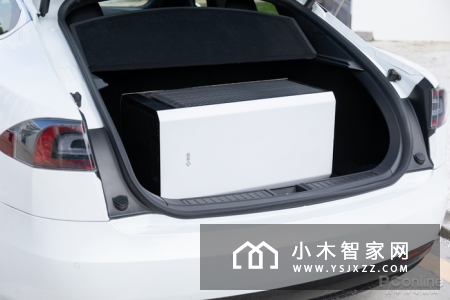 新颐小白PRO评测：这台“性能怪兽”有着革命性的体验
