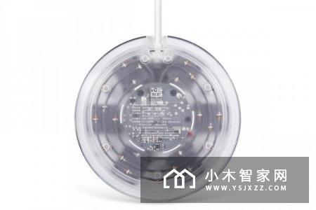 致敬小米8！防雷插座也透明探索 来感受下