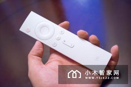致敬小米8！防雷插座也透明探索 来感受下