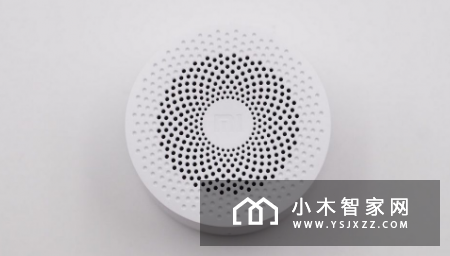 小米智能家居新成员 小爱蓝牙音箱随身版拆机评测