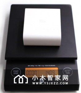 紫米65W三口充电器评测：出门有它就够了