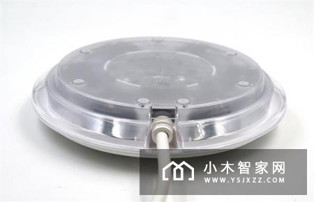 致敬小米8！防雷插座也透明探索 来感受下