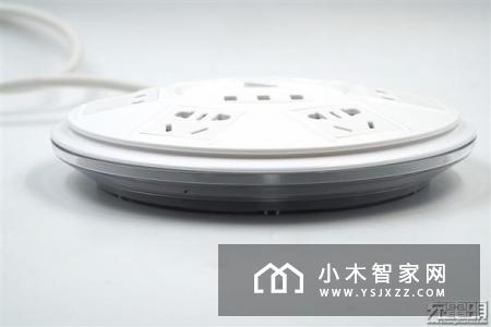 致敬小米8！防雷插座也透明探索 来感受下