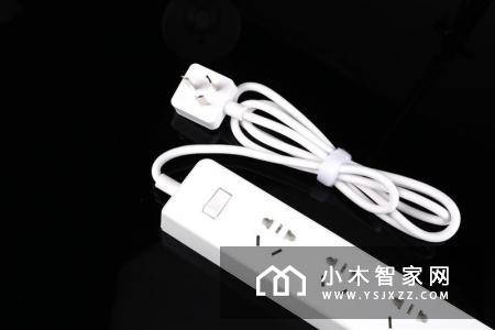 网易USB智能插线板拆解 评测：真不敢相信这是媒体大佬的作品