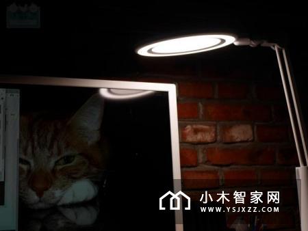 “营养均衡”自然光——孩视宝VL235B全光谱台灯体验