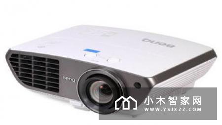 家用投影性价比之王？三款热品横向对比