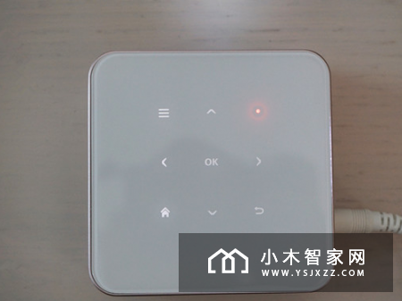 能投120英寸还能托于掌心，创维小派智能投影P1评测