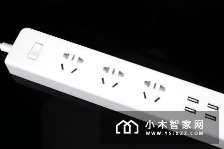 网易USB智能插线板拆解 评测：真不敢相信这是媒体大佬的作品