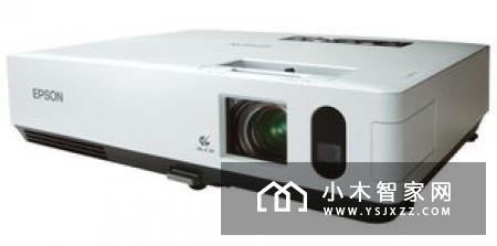 家用投影性价比之王？三款热品横向对比