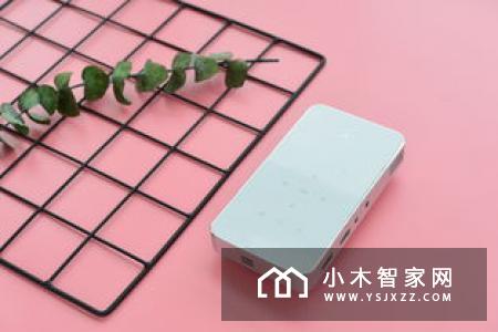 能投120英寸还能托于掌心，创维小派智能投影P1评测
