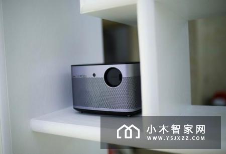 极米H1S无屏电视上手测评：300寸看电影 1100流明度
